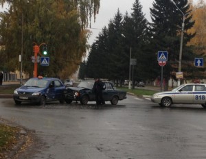 Юрга, ЮГС: ДТП на перекрестке ул. Кирова и Московской