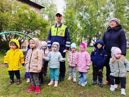 Учим малышей безопасности на дороге
