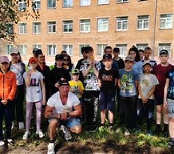 Зарядка со стражем порядка