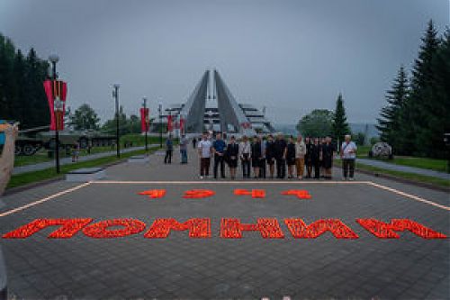 Свеча Памяти: помним, гордимся, скорбим!