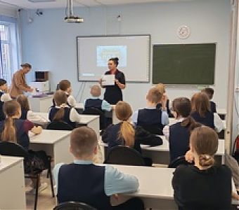 Дети рулят: гимназистам о ПДД