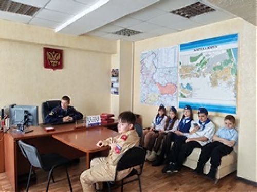 Юные помощники ГИБДД: за безопасность - вместе!