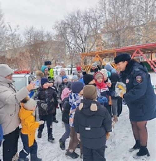 Учим малышей безопасности на дороге