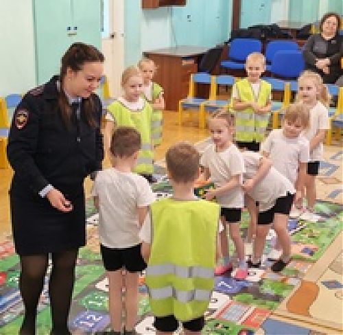 Малышам о безопасном поведении на дороге