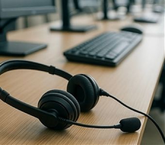 Судебные приставы помогают гражданам дистанционно