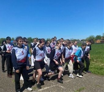 Учащиеся сдают нормы ГТО по легкой атлетике