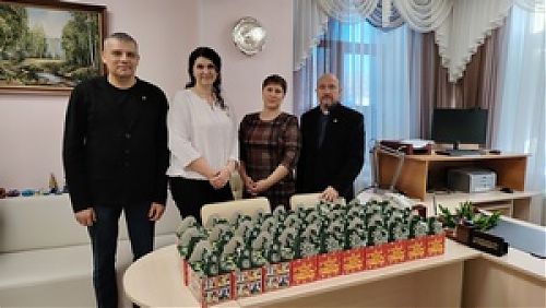 Полицейский Дед Мороз поздравил с Новым годом воспитанников местного детского дома-интерната 