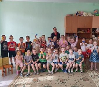 Малышам о безопасном поведении на дороге