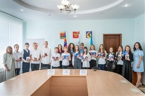Получение паспорта - первый шаг в ответственную, самостоятельную жизнь