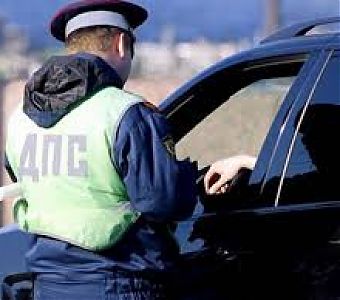Водитель без права управления...